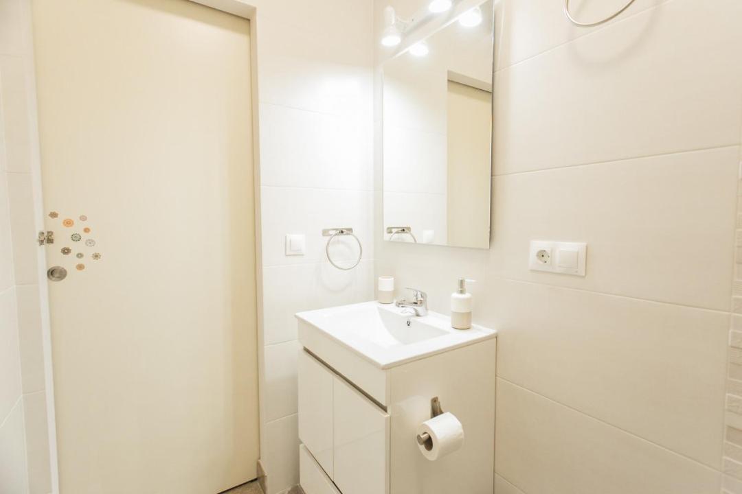 Wide And Diaphanous- 3Bd 2Bth- Alcazar Sewilla Zewnętrze zdjęcie